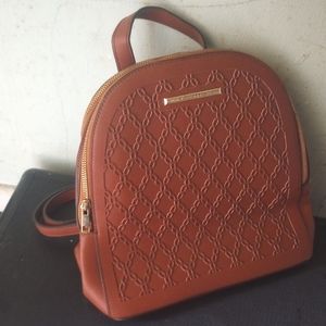 Double strap shoulder bag